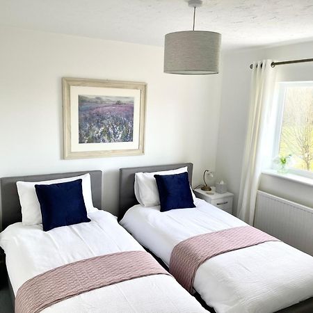 Comfortable And Spacious Superb Holiday Home In Llanelli, Dog Friendly Luaran gambar