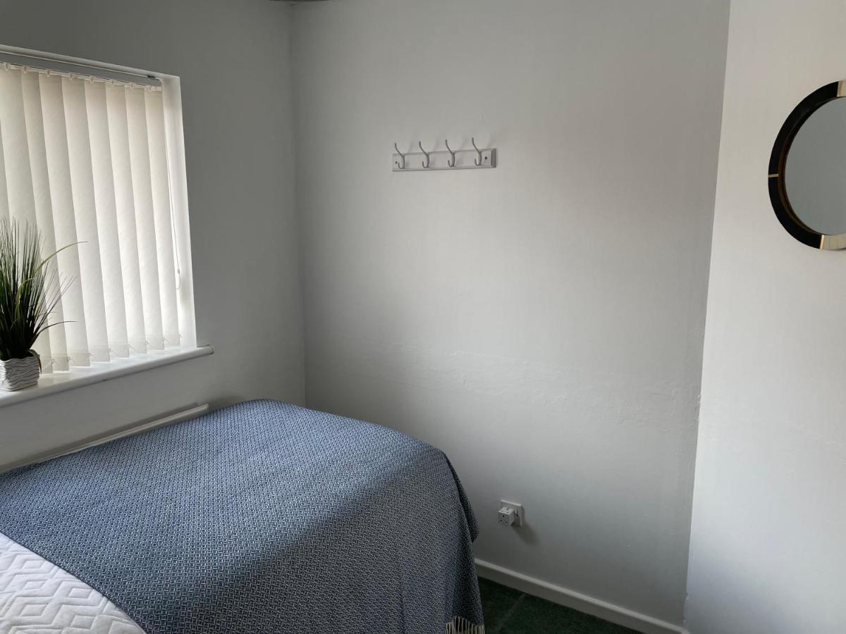 Comfortable And Spacious Superb Holiday Home In Llanelli, Dog Friendly Luaran gambar
