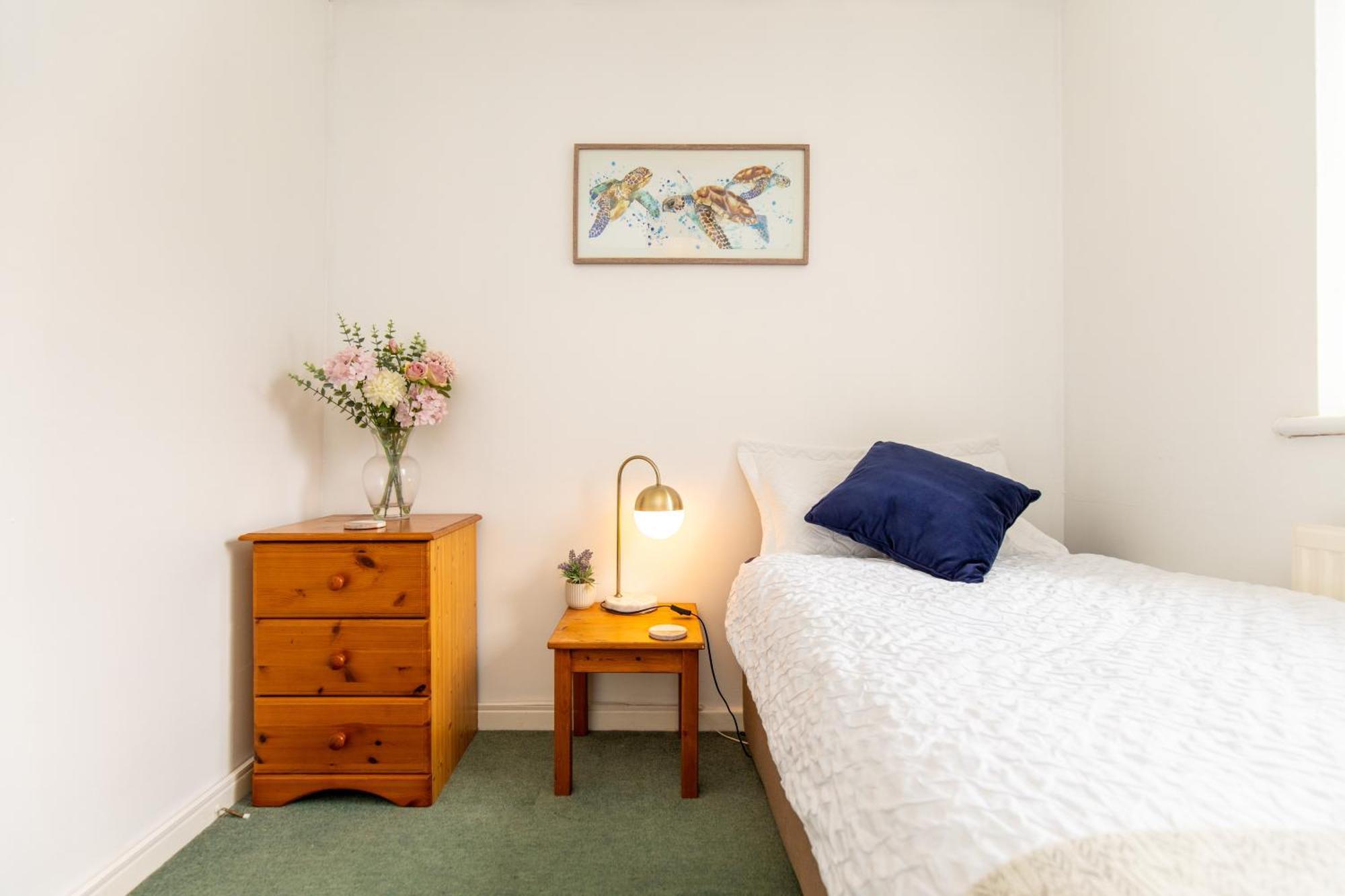 Comfortable And Spacious Superb Holiday Home In Llanelli, Dog Friendly Luaran gambar