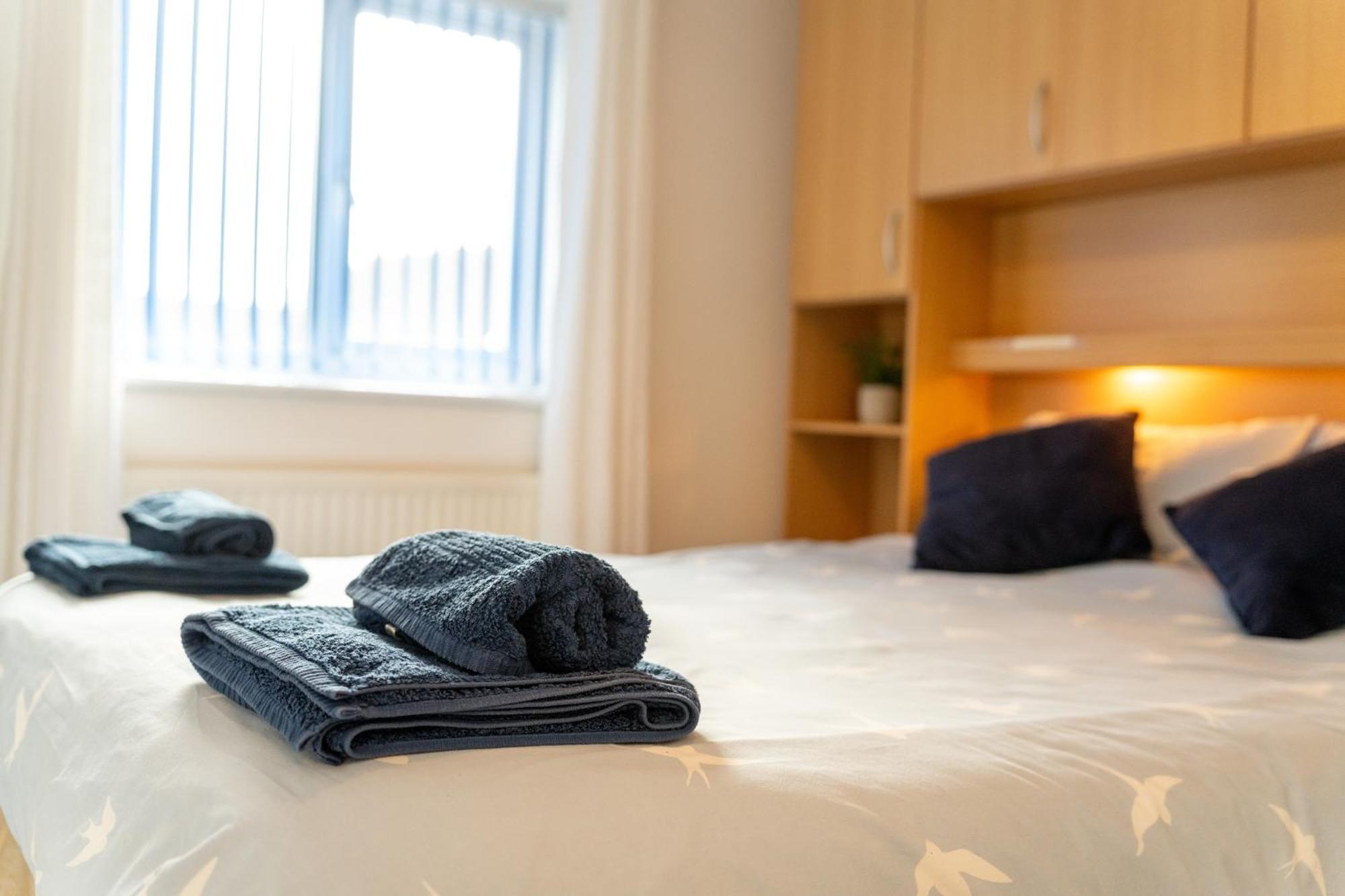 Comfortable And Spacious Superb Holiday Home In Llanelli, Dog Friendly Luaran gambar