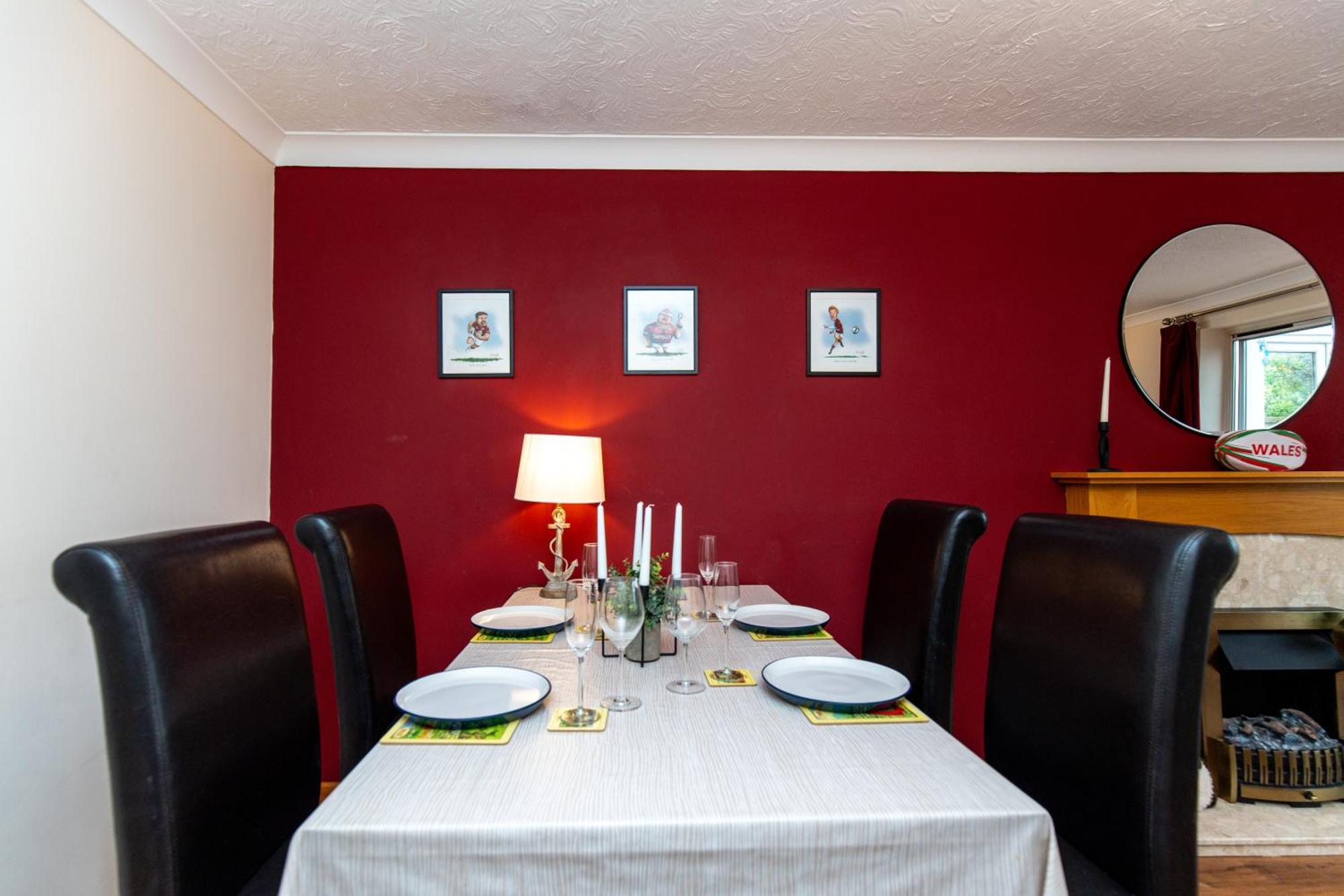 Comfortable And Spacious Superb Holiday Home In Llanelli, Dog Friendly Luaran gambar