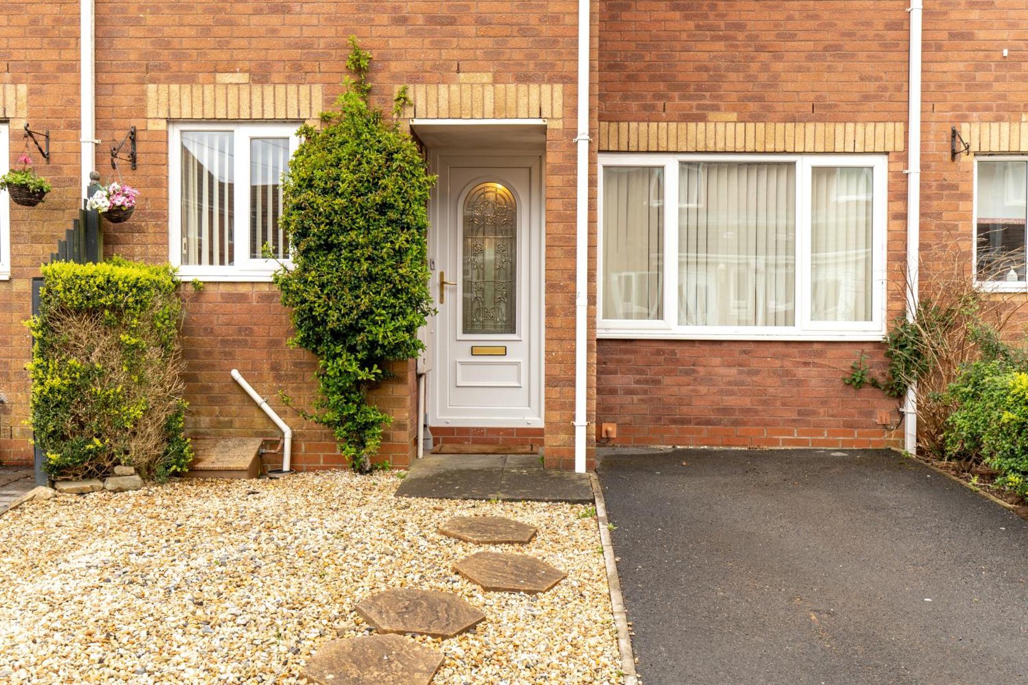 Comfortable And Spacious Superb Holiday Home In Llanelli, Dog Friendly Luaran gambar