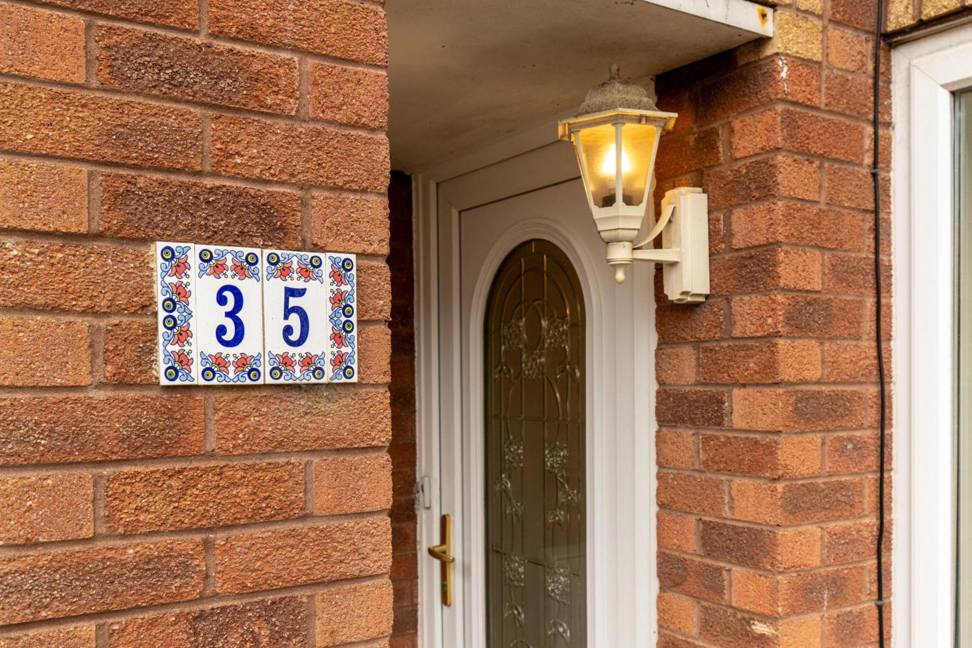 Comfortable And Spacious Superb Holiday Home In Llanelli, Dog Friendly Luaran gambar
